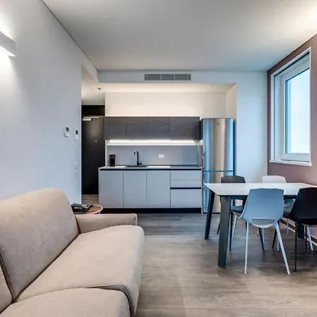Pleasant In Near Mestre Train Station Appartement